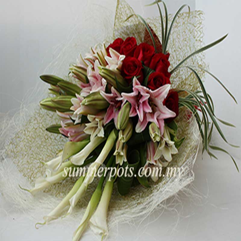 Stargazer Lily Bouquet 360