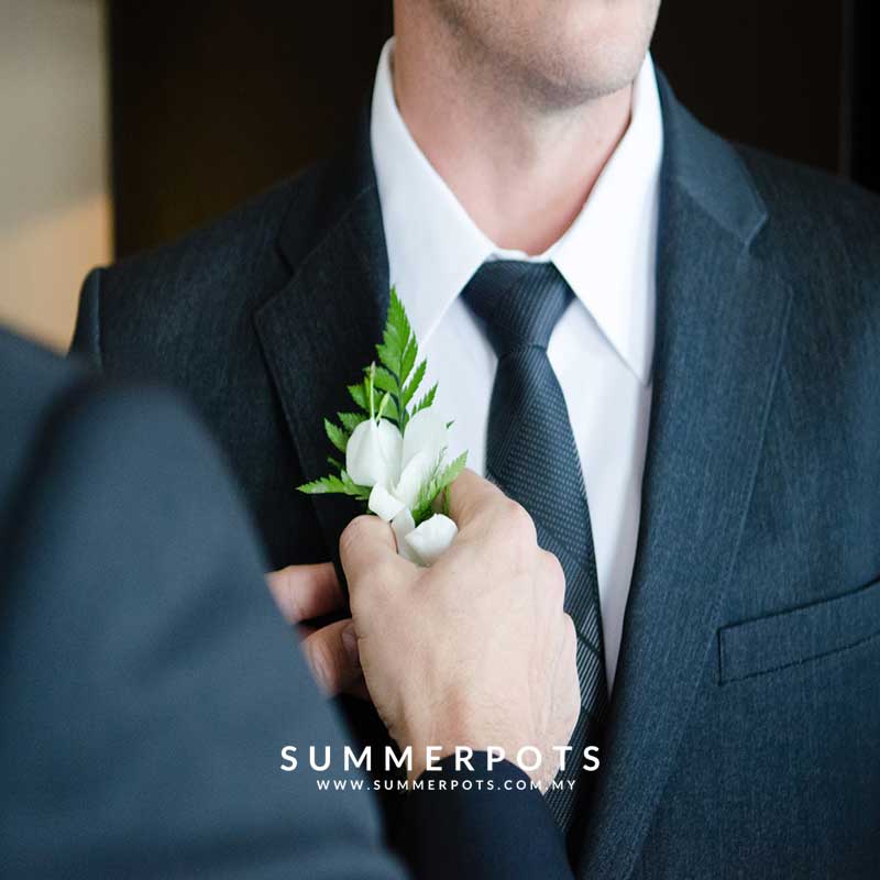 Groom's corsage