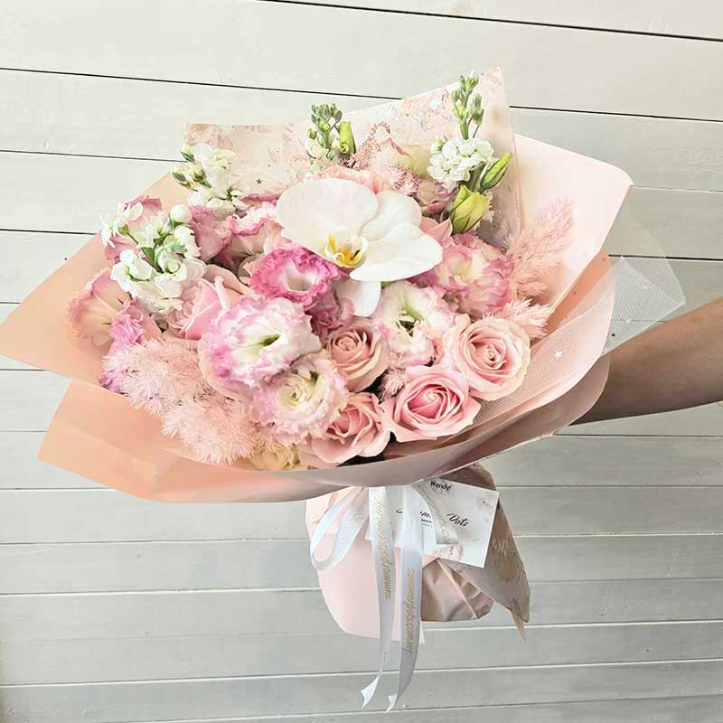 Eustoma Bouquet 596